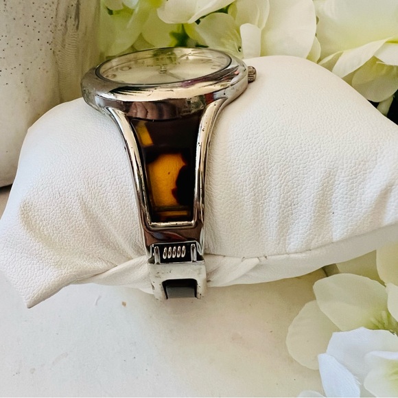 Narmi Tortoise Shell Cuff Watch - Picture 3 of 10